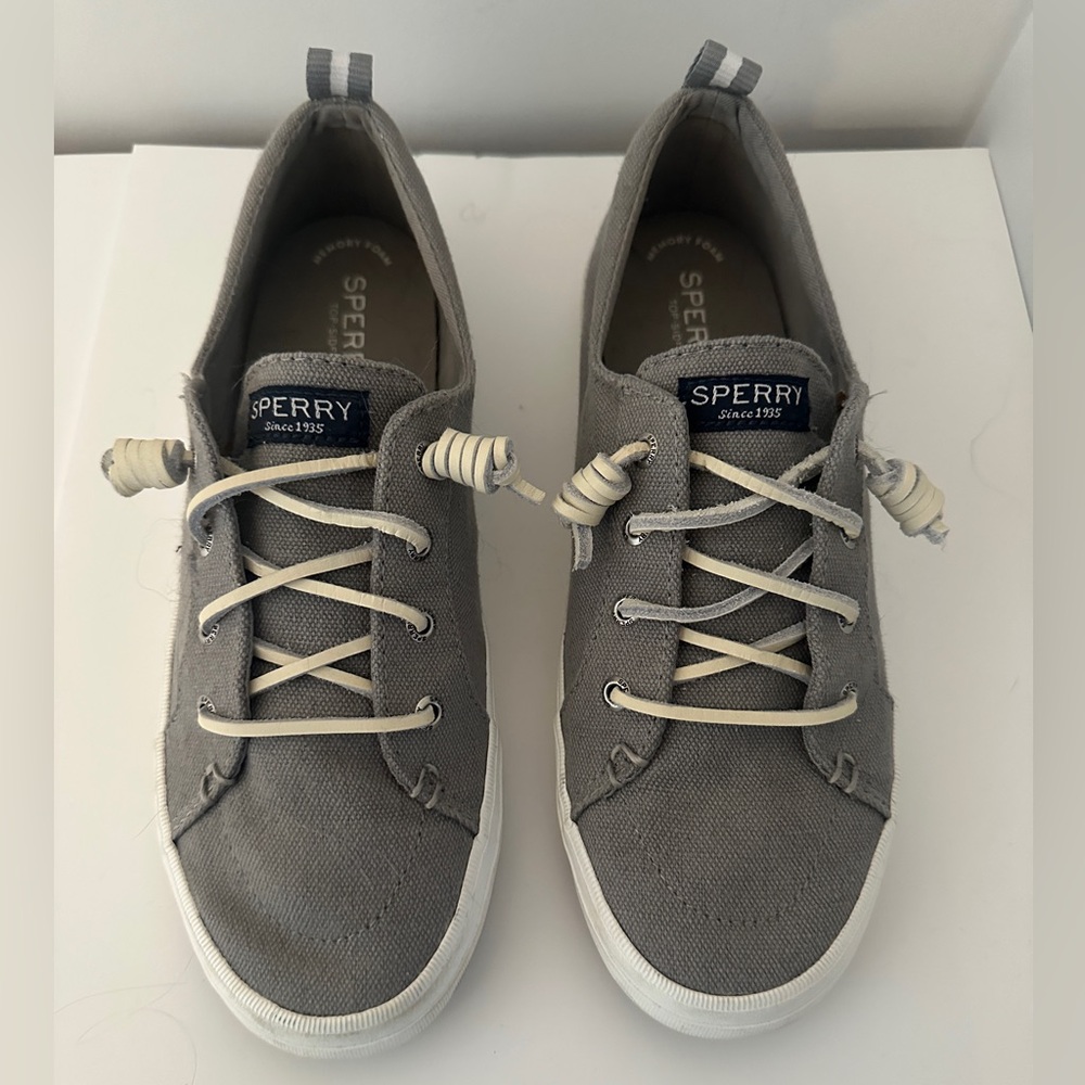 Sperry Crest Vibe Canvas Sneakers with Leather Laces - Women’s Size 9